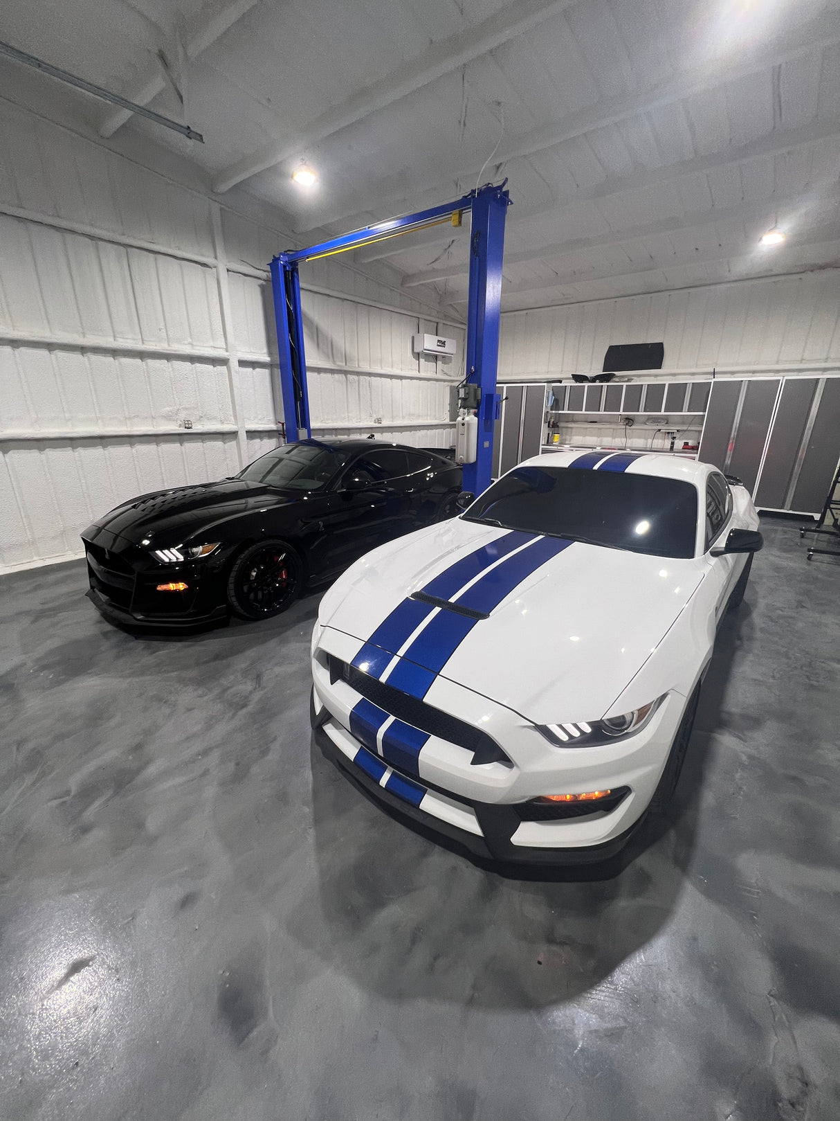 240W UFO LED High Bay Garage Light